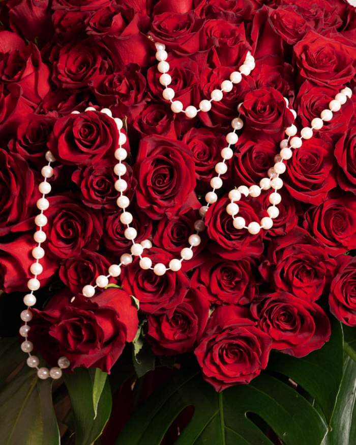 Buchet 101 trandafiri roșii ”Royal Love” – imaginea 3