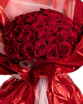 Buchet spectaculos cu trandafiri roșii „Duchess of Love” – imaginea 3