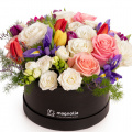 Aranjament floral „Colorful Gift”