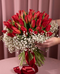 Buchet cu lalele rosii