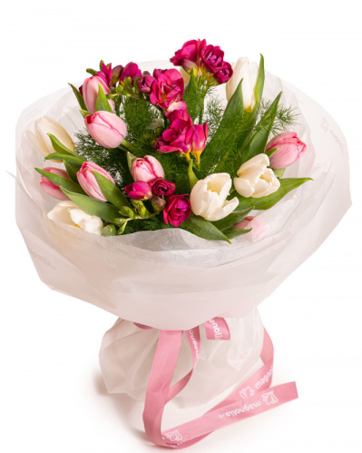 Buchet lalele și frezii „Happiness”
