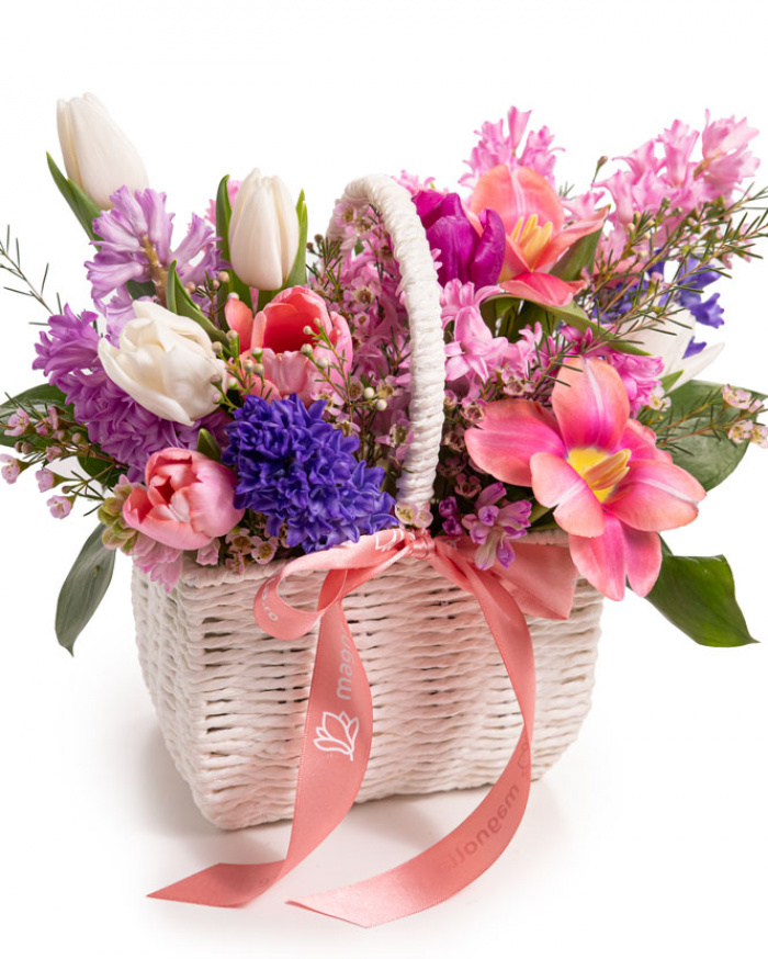 Cosulet cu flori colorate de primavera, varianta premium