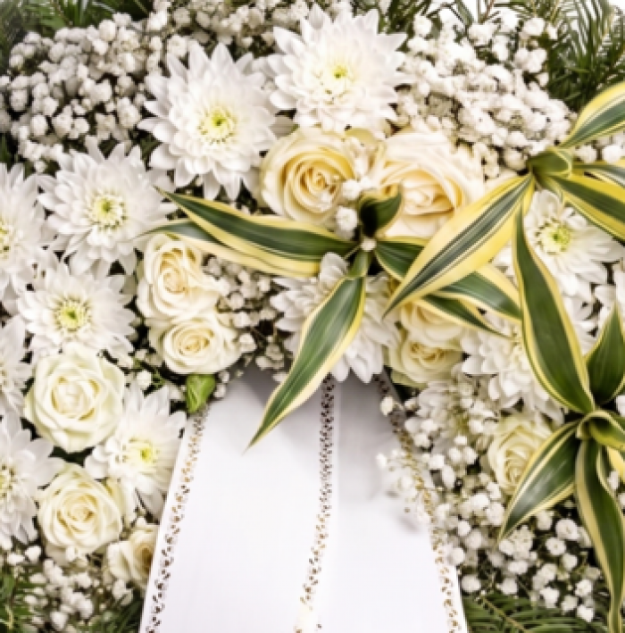 Funeral wreath with chrysanthemums and carnations – imaginea 2