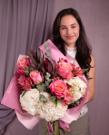 Buchet cu trandafiri roz și hortensii "Whisper of Beauty" – imaginea 3