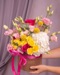 "Magic of Colors” Floral Box Arrangement – imaginea 3