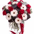 Buchet trandafiri rosii şi gerbere