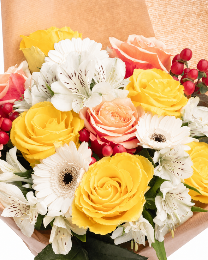 Buchet gerbera si trandafiri – imaginea 2