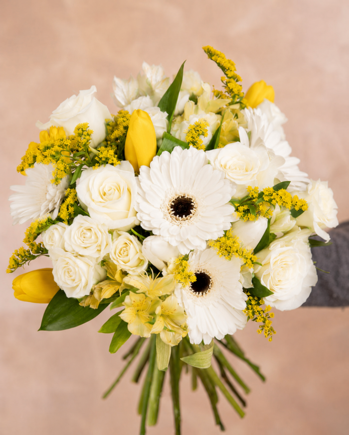 Bouquet with gerbera, roses and alstroemeria – imaginea 3