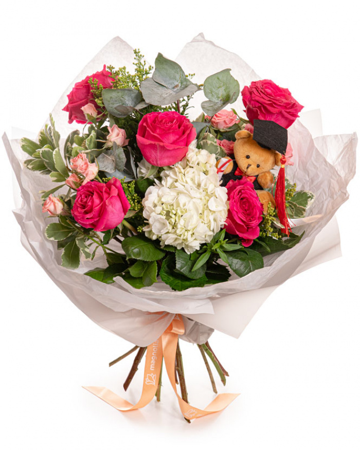 Graduation bouquet with colorful flowers and accessories – imaginea 1