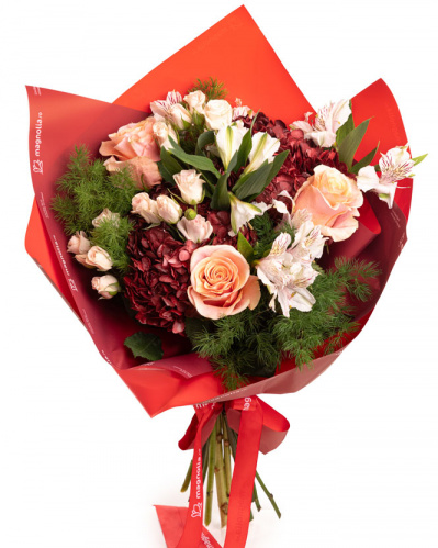 Bouquet with Hydrangeas and Roses “Fall Mood”