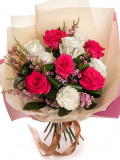 Buchet delicat cu trandafiri – imaginea 1