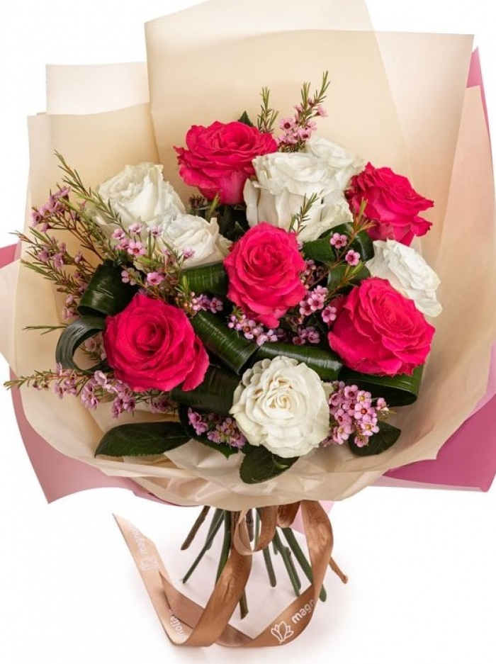 Buchet delicat cu trandafiri – imaginea 1