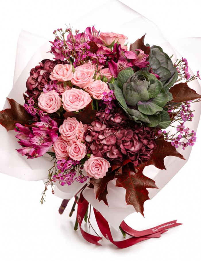 Bouquet with autumn elements – the image 1