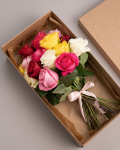 Trandafiri multicolori „Roses in a Box” – imaginea 1